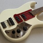 Jackson Rickenbacker Bass Cream Color